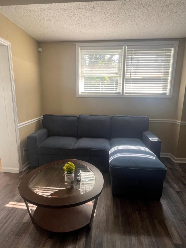 2BR private Duplex, quiet, central,remodeled
